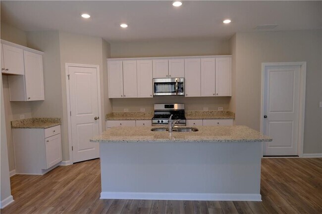 Building Photo - 4237 Waxwing St