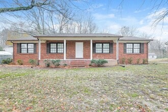 Building Photo - 2732 Knob Hill Dr