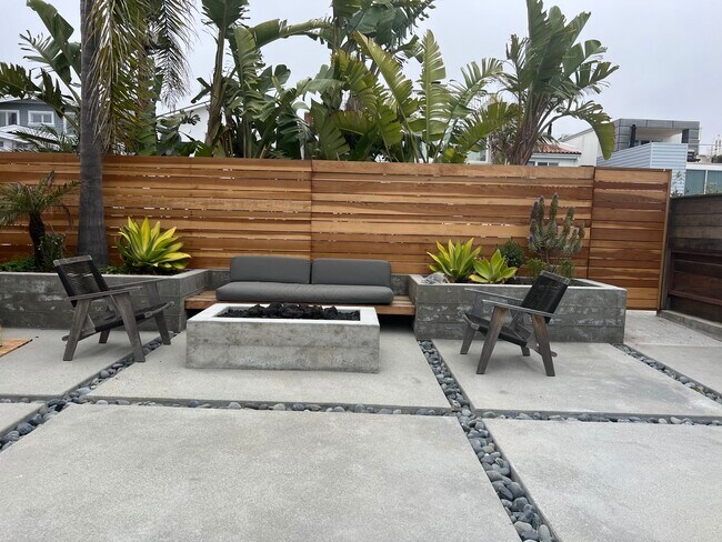 Patio compartido - 2452 Palm Dr