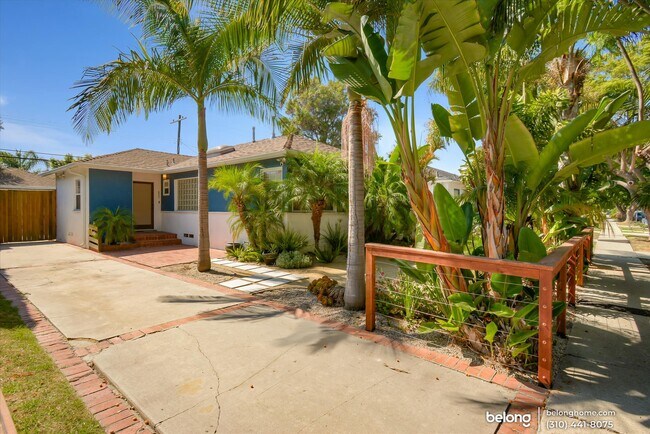 Building Photo - 827 Appleby St