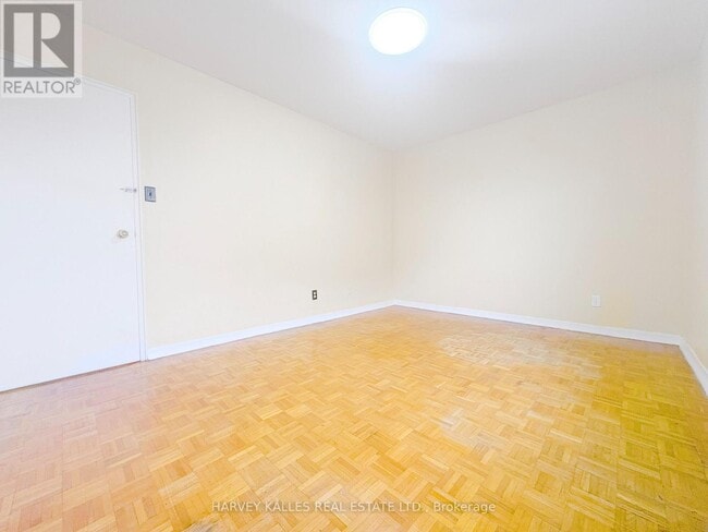 Building Photo - 90 Blackfriar Ave