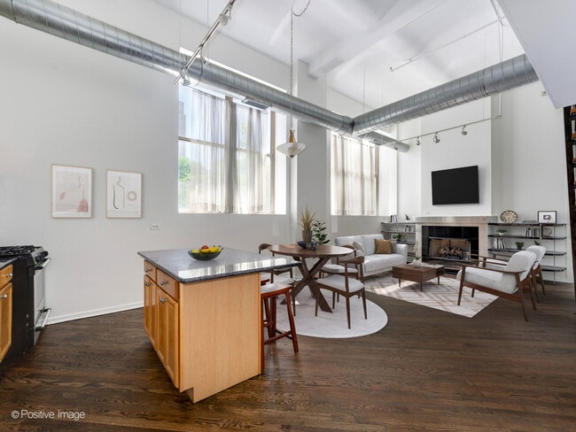 Building Photo - 500 S Clinton St