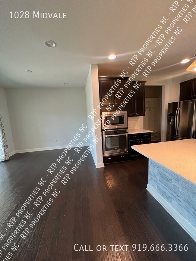 Foto del edificio - 1028 Midvale Ave