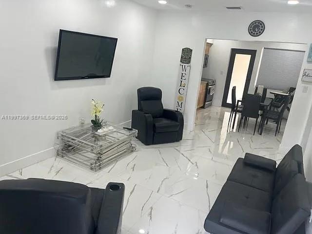 Building Photo - 11221 NE 9th Ave