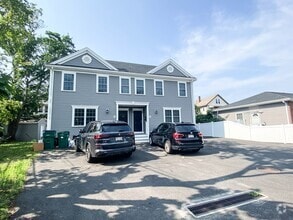 Building Photo - 28 Woodruff Ave