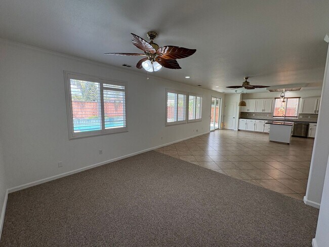 Foto del edificio - 5928 W Whitley Ave