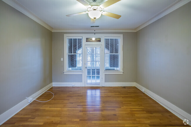 1HAB, 1BA - 900 ft² - Brinkleys Apartments