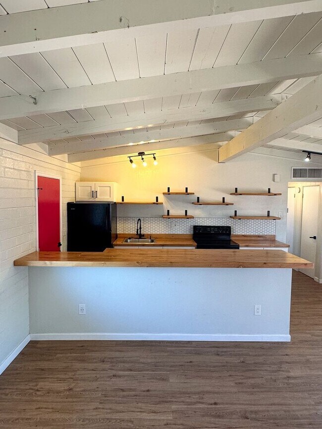 Foto del edificio - 2770 N Forgeus Ave