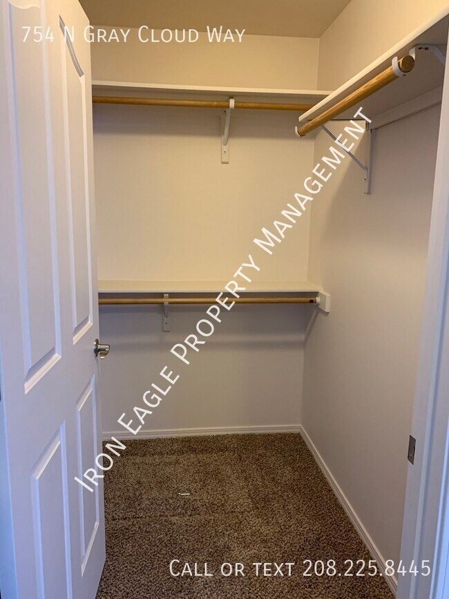 Foto del edificio - 754 N Gray Cloud Way