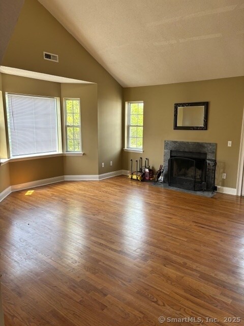 Foto del edificio - 416 Foxboro Dr