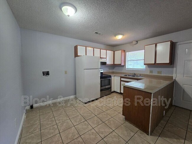 Foto del edificio - 2708 Ingram Rd