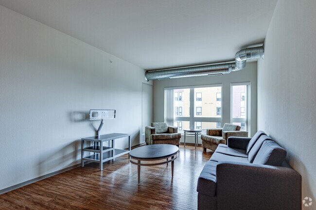 4 habitaciones, 4 baños - 140 m² - Sala de estar - BlueStone Lofts