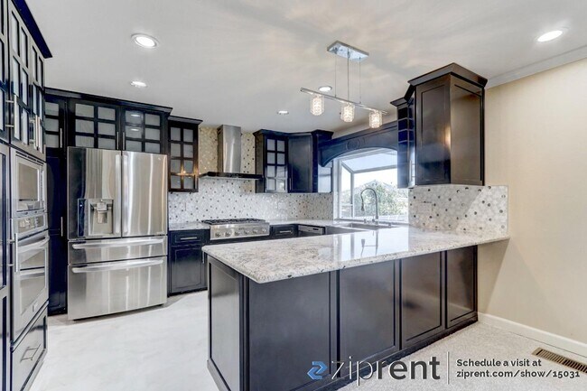 Building Photo - 1665 Hawk Ridge Pl