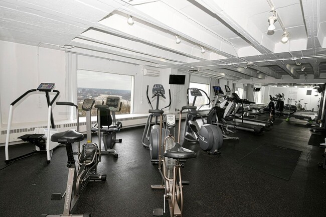 Gym in Building - 810 Matson Pl