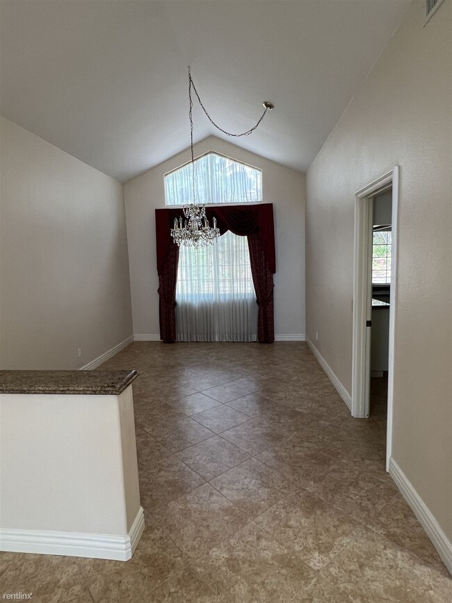 Building Photo - 4 br, 3 bath House - 2911 Flanagan Drive