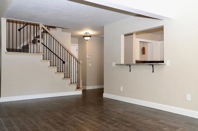 Foto del edificio - 5805 Hefner Village Ct