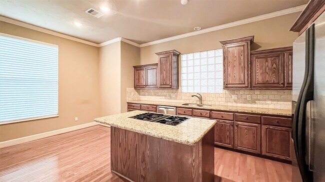 Foto del edificio - 2418 Ralph St