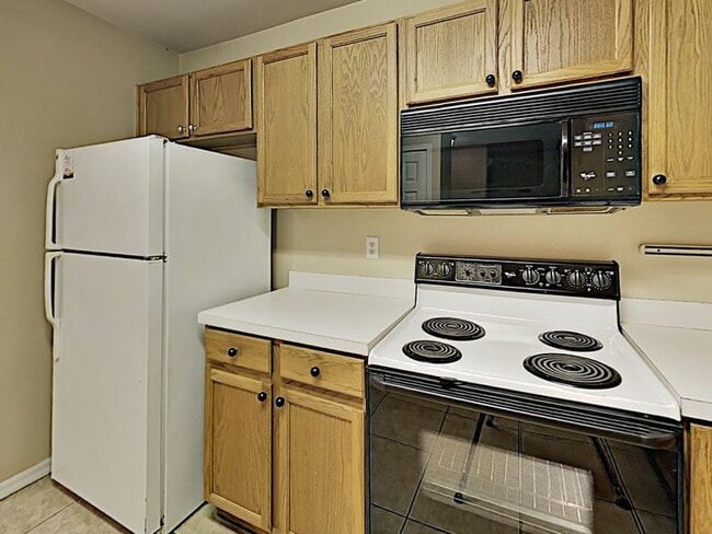 Building Photo - 685 Scarlet Oak Cir