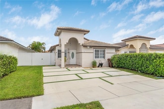 Building Photo - 7117 W 30th Ln