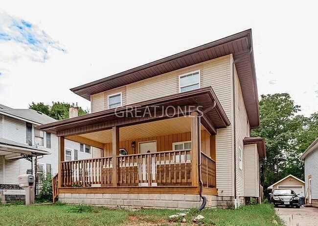 Foto del edificio - 1307 Nichol Ave