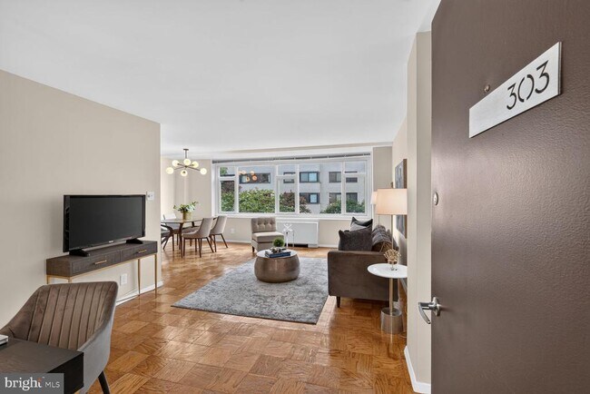 Building Photo - 1545 18th St NW