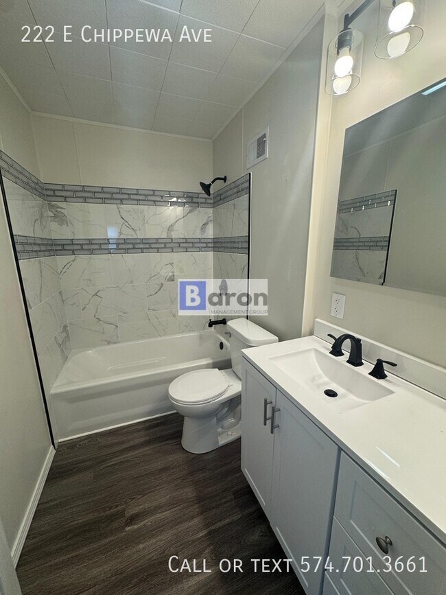 Foto del edificio - 222 E Chippewa Ave