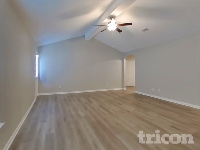 Building Photo - 23048 Shakespeare Dr