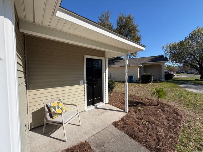 Foto del edificio - 114 Dalton Cody Dr