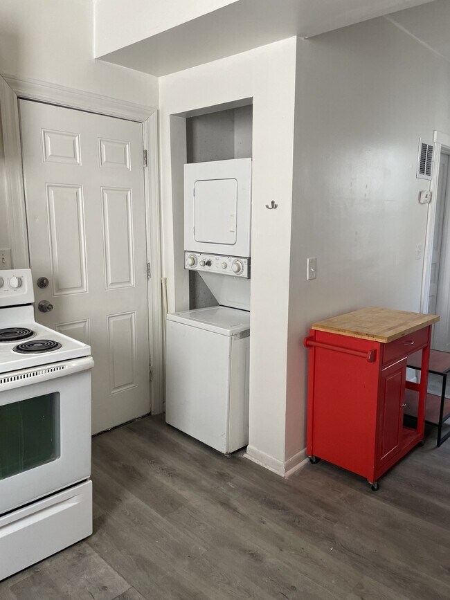 Foto del edificio - 3517 W Dickens Ave