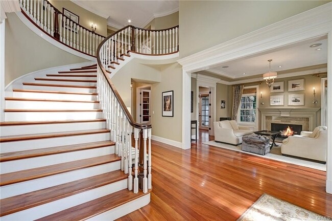 Building Photo - 4322 Woodleigh Ln