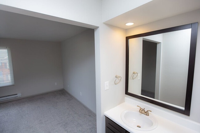 Interior Photo - Prime W