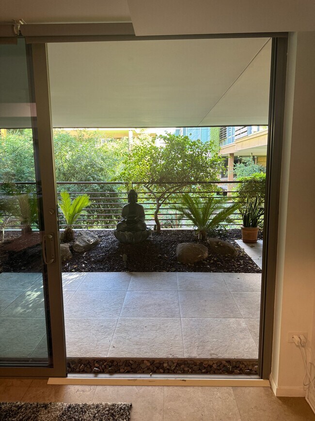 Foto del edificio - 7167 E Rancho Vista Dr