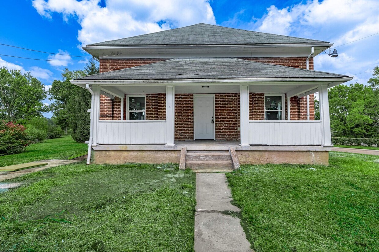 Primary Photo - Welcome to this charming 3-bedroom, 1-bath...