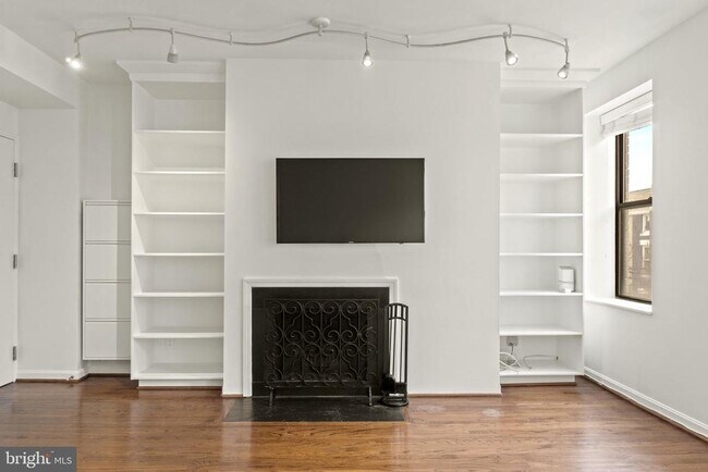 Foto del edificio - 1736 Willard St NW