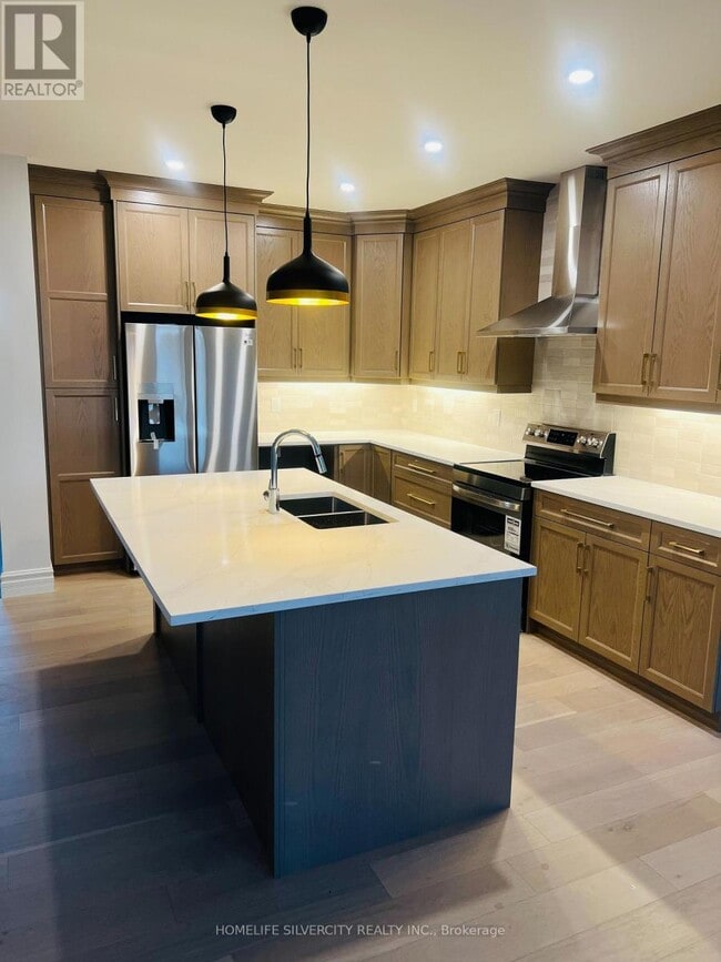 Building Photo - 359 Marla Crescent