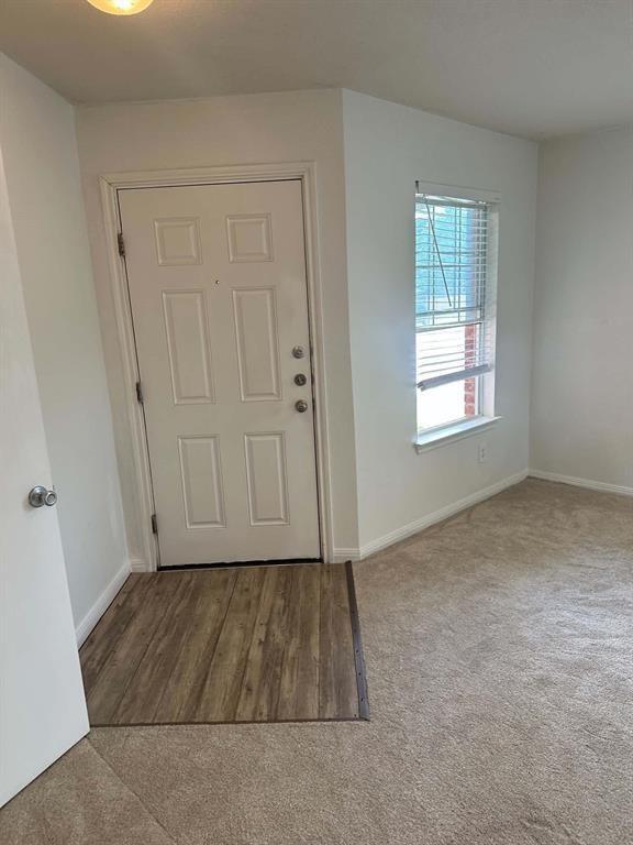 Building Photo - 18312 Crestwind Ln