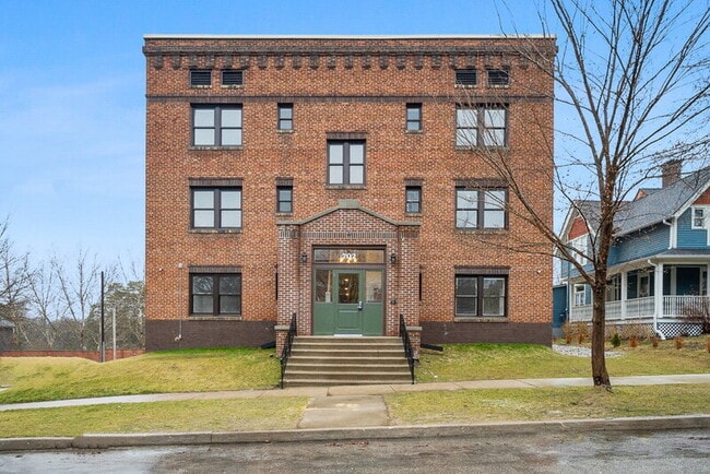 Foto del edificio - 702 20th St
