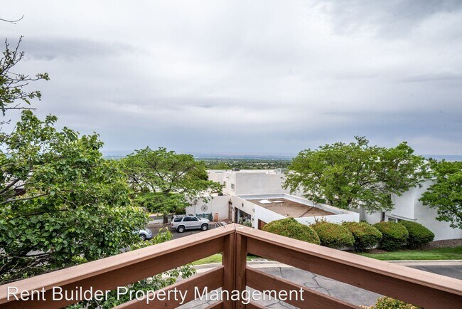 Building Photo - 13216 Executive Ridge Dr NE