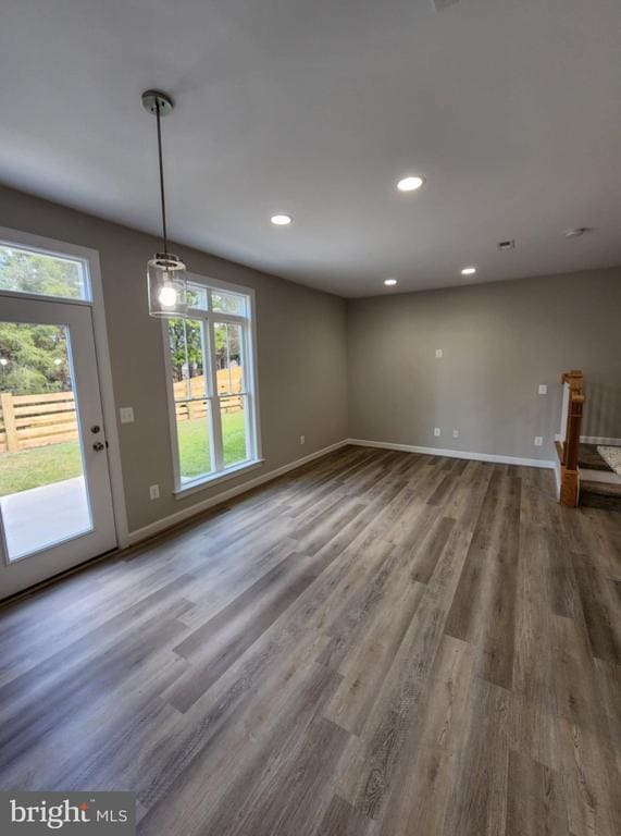 Building Photo - 111 Coralyrose Ct