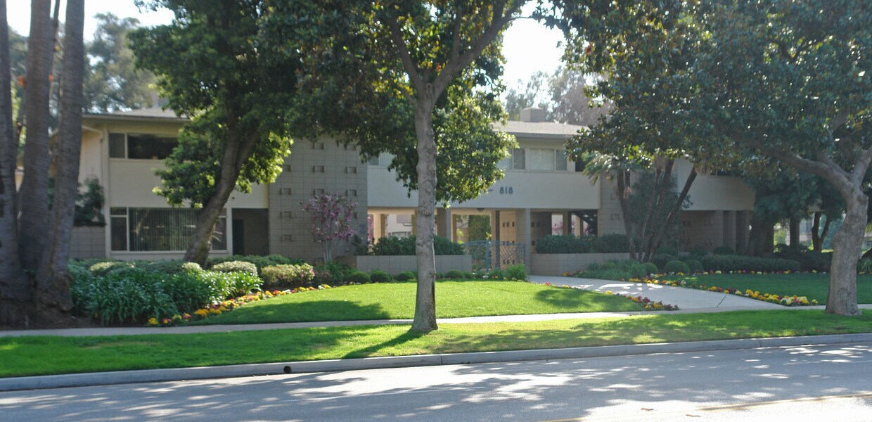 800 - 818 Orange Grove Blvd - 800-816 S Orange Grove Blvd