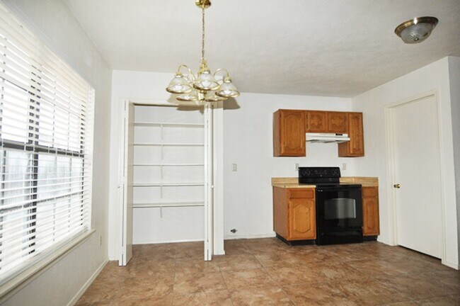 Foto del edificio - AVAILABLE NOW - Spacious 2-2-1 in Ft. Worth, desirable Keller ISD!