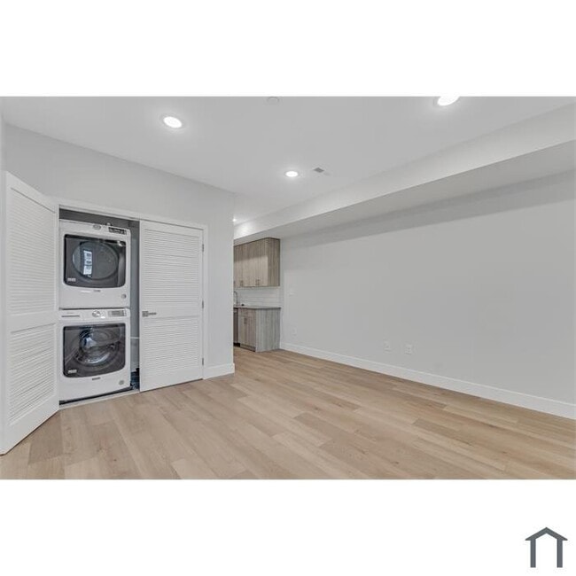 Photo - 3213 N 13th St Apartment