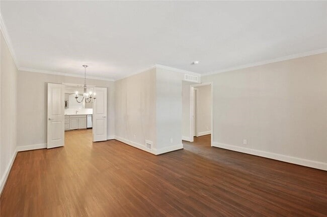 Building Photo - 9015 Villa Park Cir