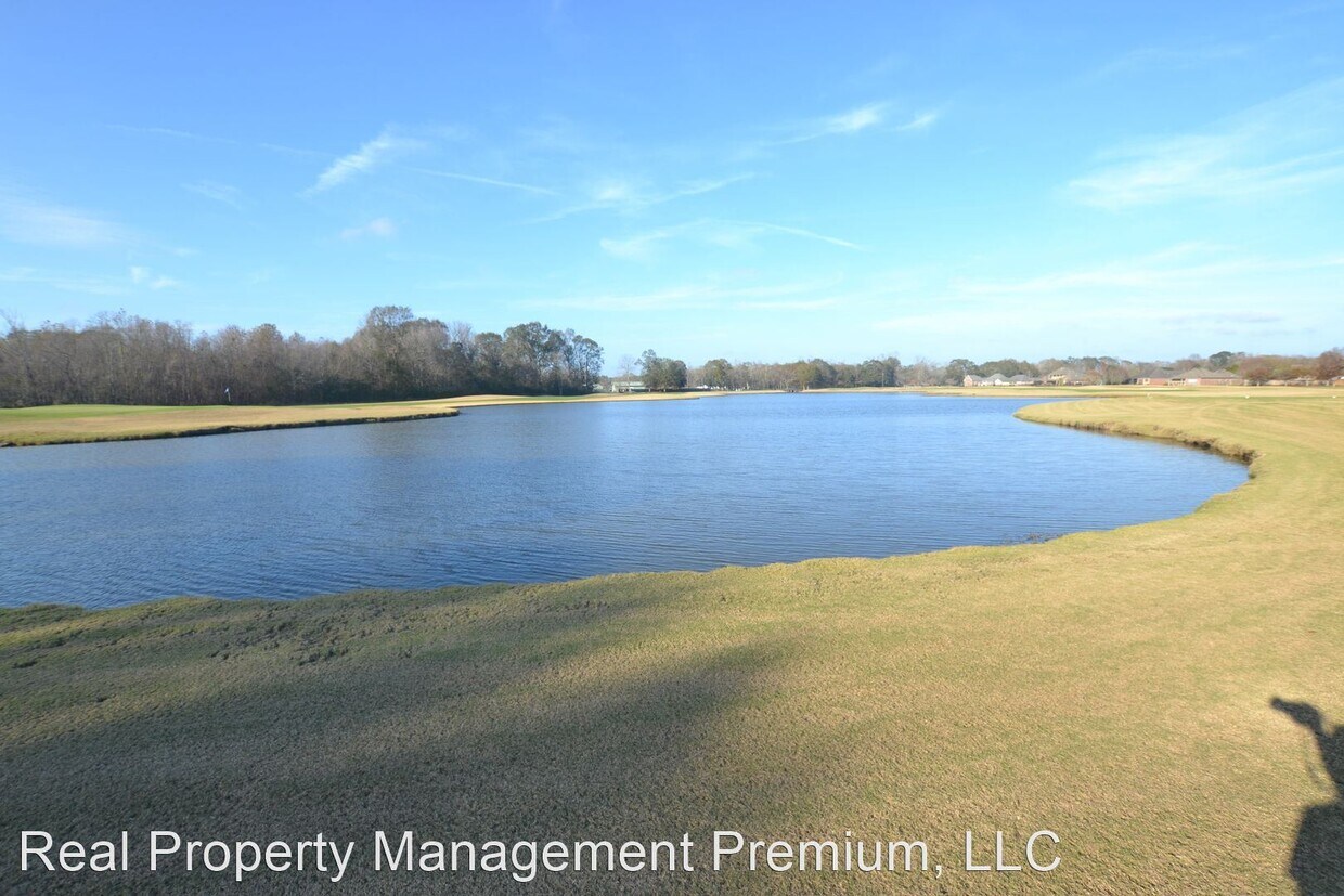 3 br, 2 bath House 805 Fairwinds Ave House Rental in Zachary, LA