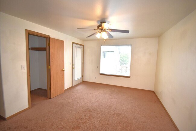 Foto del edificio - Charming 2-Bedroom, 2-Bathroom Townhome!