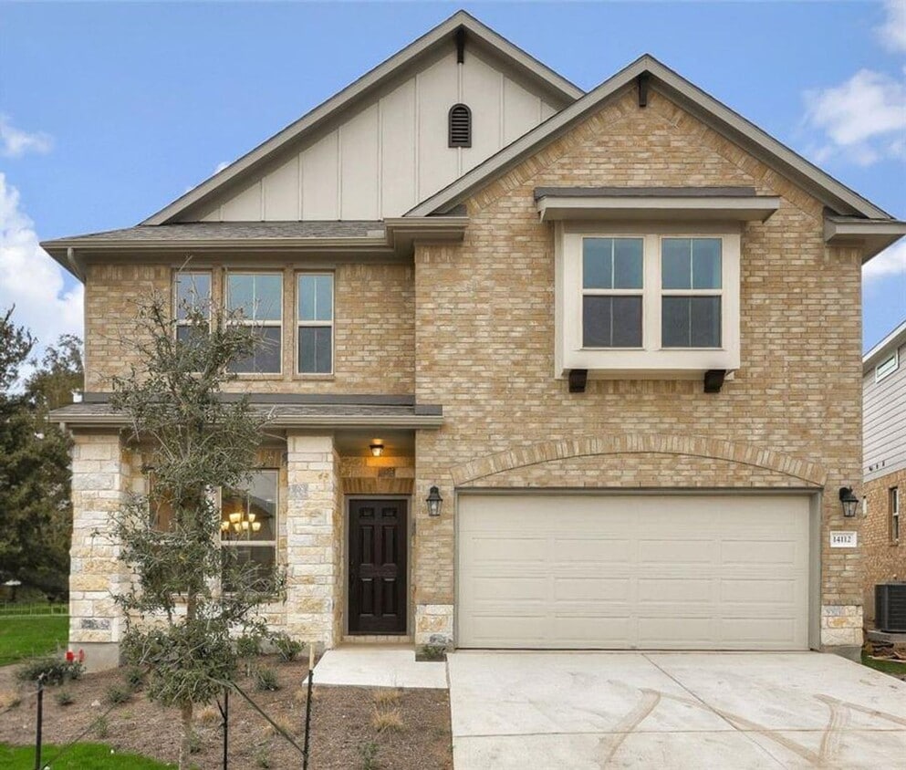 Foto principal - 4 br, 3.5 bath House - 14112 McCoy Loop Un...