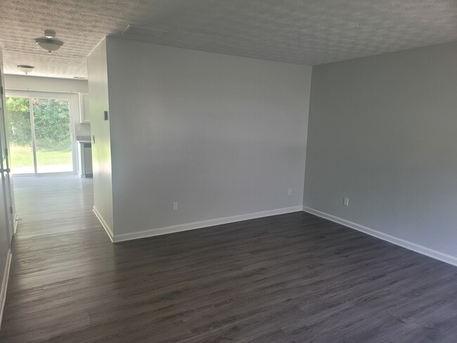 Living Room - 1728 Bob White Ln SE