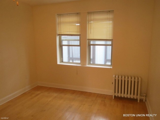 Building Photo - Studio, 1 bath  - 30 Hemenway St 39