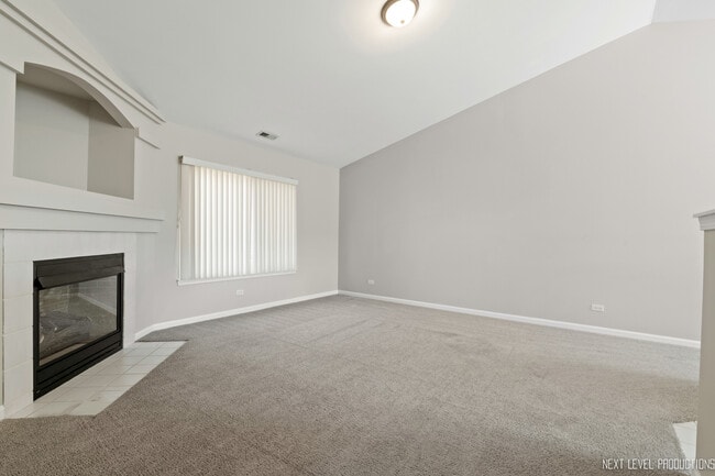 Building Photo - 987 Park Hill Cir
