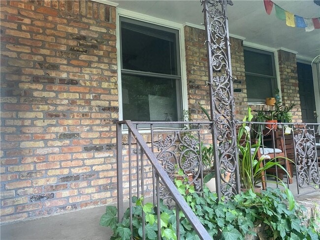 Building Photo - 1137 Arlington Ave SW